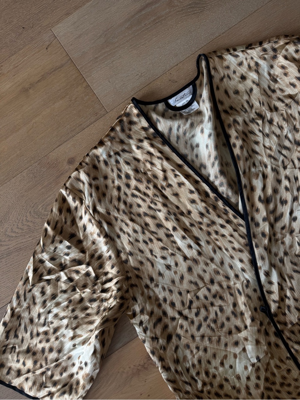 Leopard Print Robe - Picture 3 of 3